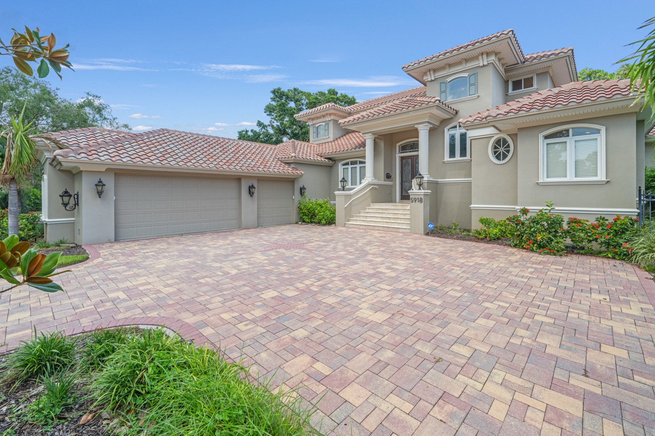 Custom brick motorcourt